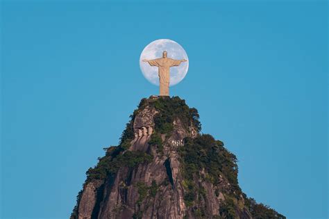 Đồi Cristo Redentor - Biểu tượng Thiêng Liêng Của Rio de Janeiro!